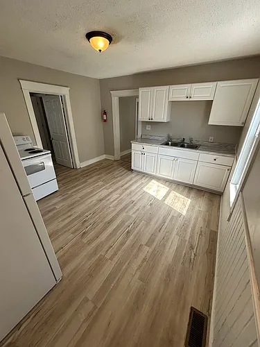 2349 Elyria Ave #2 Photo 1