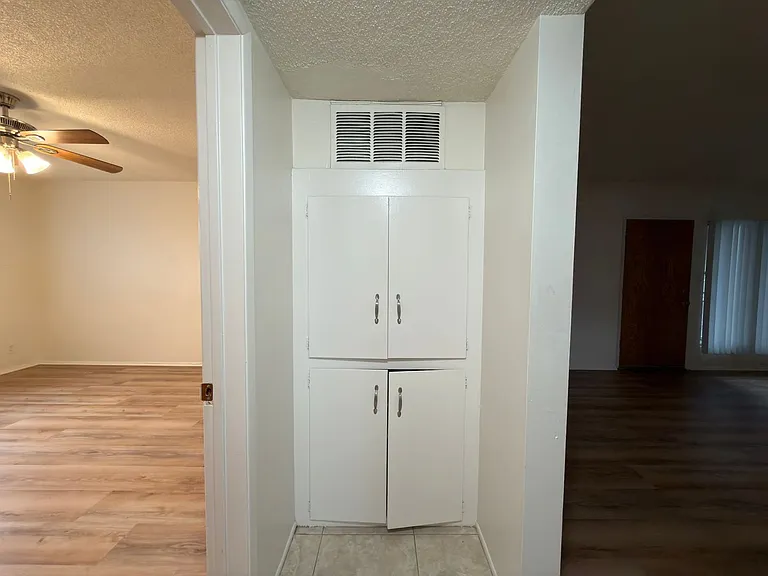 304 E Almond Ave — Photo 9