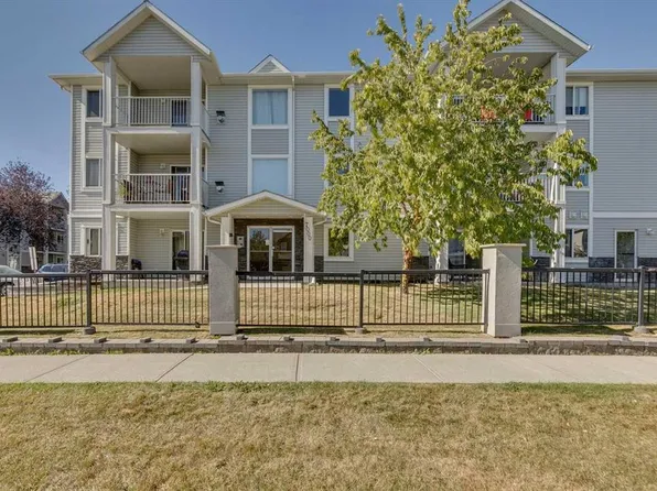 7301 E Valleyview Park SE #301, Calgary, AB T2B 3R6