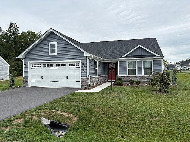 1st image of 124 Tackle Rd