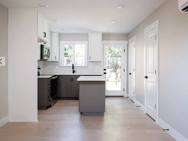 8838 N Drummond Ave — Photo 7