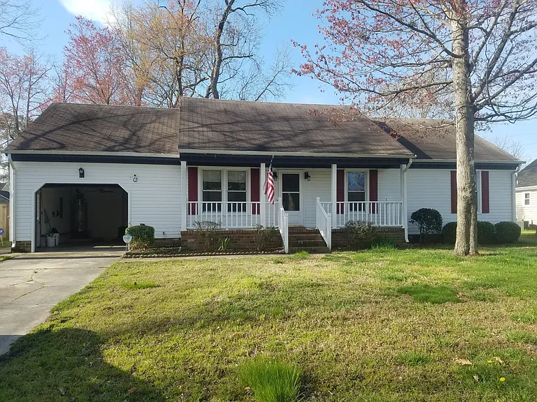 4105 Sorrento Dr — Photo 1