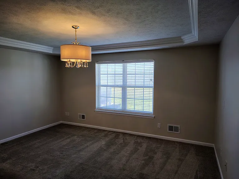 10557 Castle Ln — Photo 10