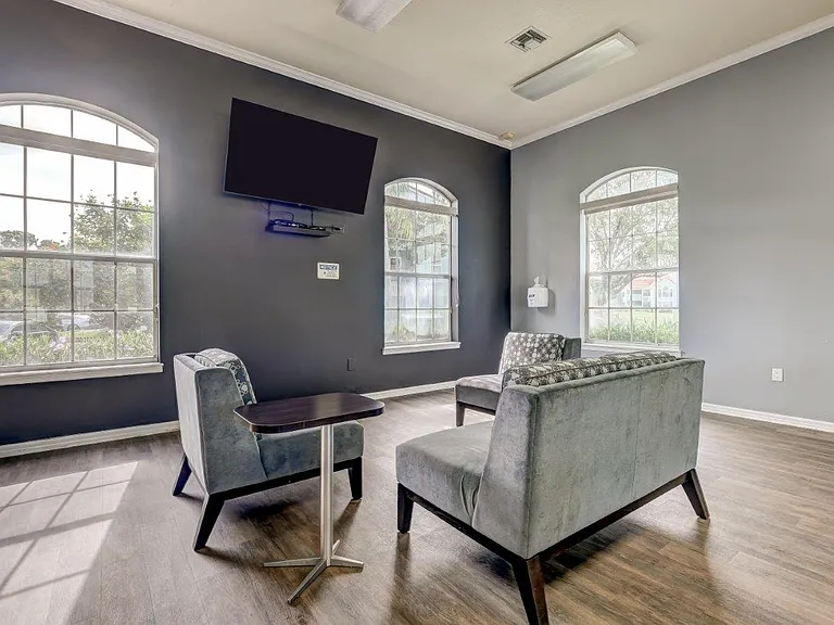 Royal St. George at the Villages Apartment Homes — Photo 19