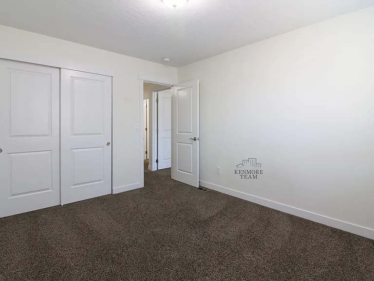 1105 S Cedar Pl — Photo 8