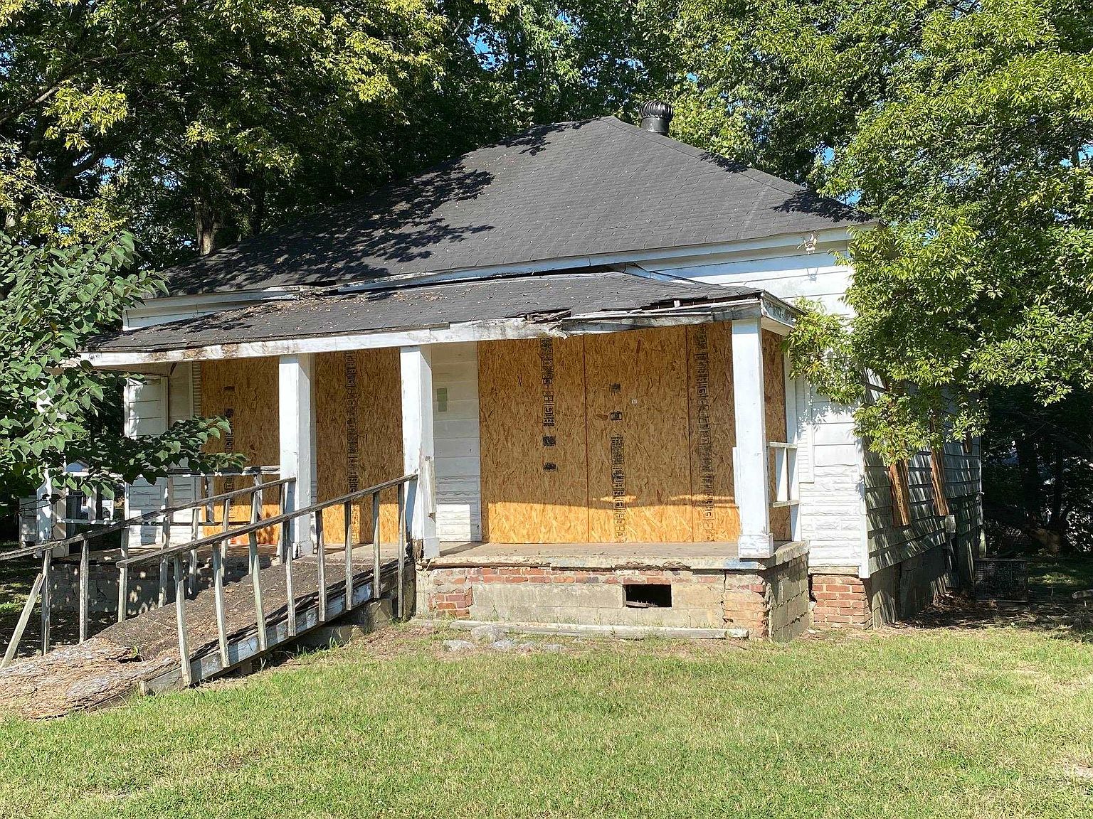 223 Gillespie Dr, Covington, TN 38019 Zillow