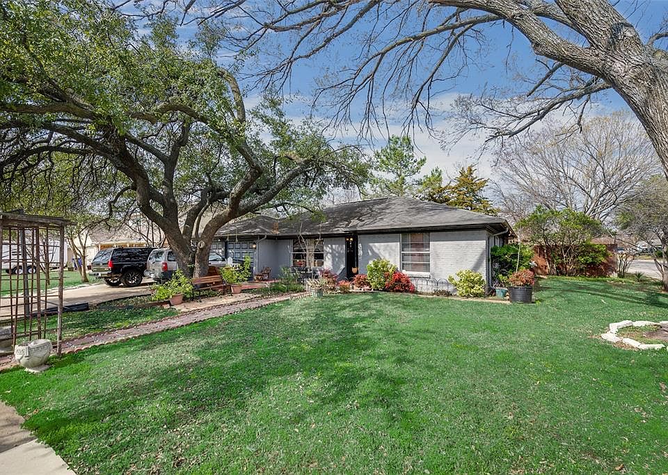 1st image of 2947 Ermine Way