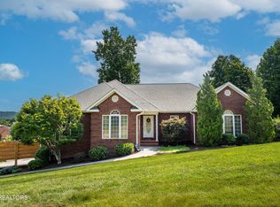 8126 Laurel Falls Ln, Knoxville, TN 37931