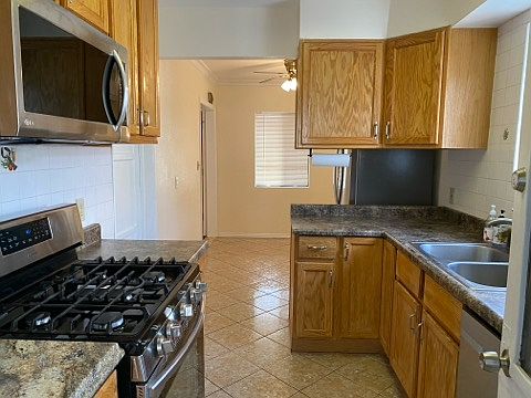 5th image of 18232 Saint Andrews Pl