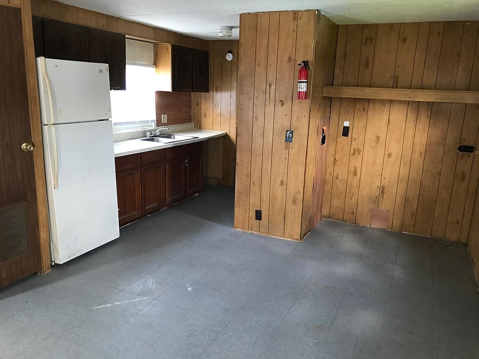 2nd image of 1099 Lori Ln