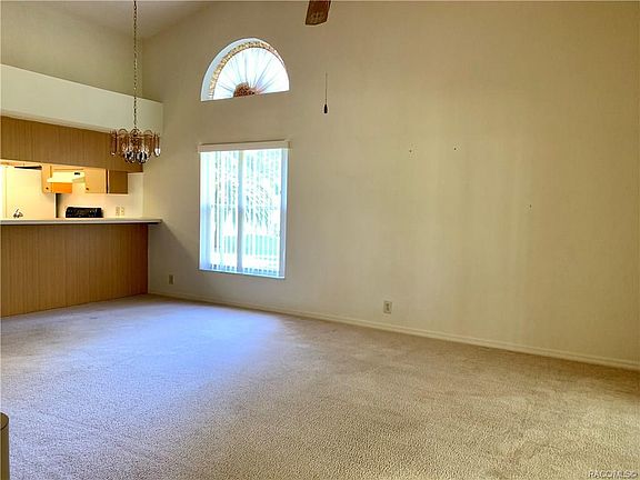 5th image of 925 W Penn Hills Ct
