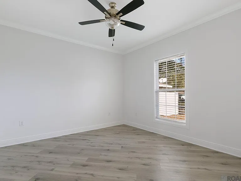 9536 Avis Ave — Photo 4