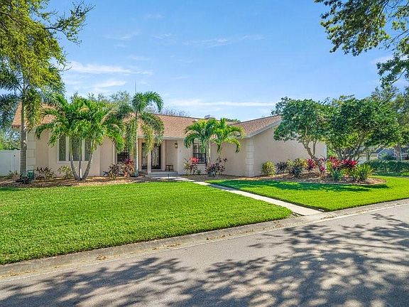 2nd image of 718 Marco Dr NE
