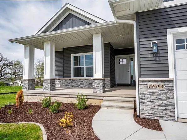 2916 Pine Hill Trce, Coralville, IA 52241