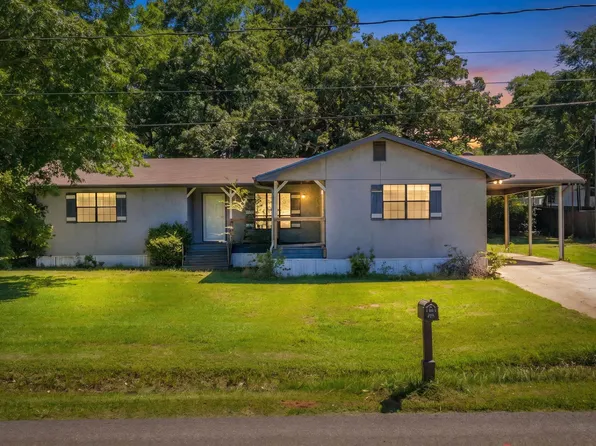 144 Sunset Dr, Kilgore, TX 75662