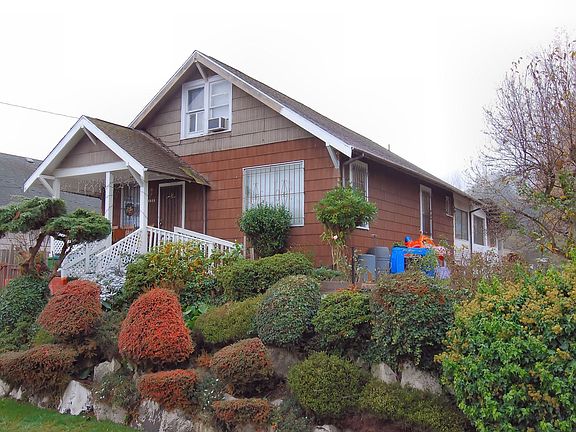 2nd image of 5039 32nd Ave S