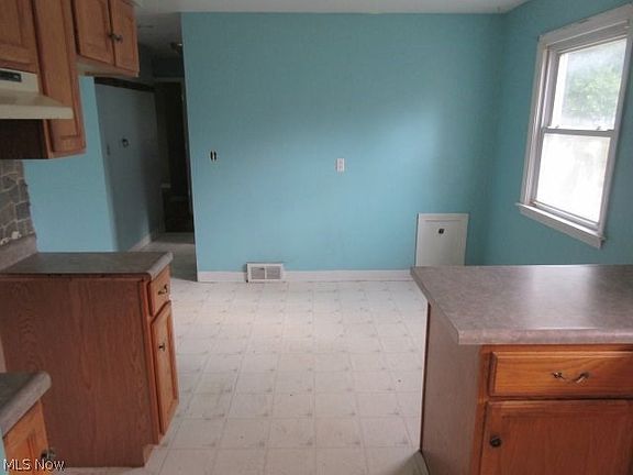 5th image of 5036 Kuszmaul Ave NW