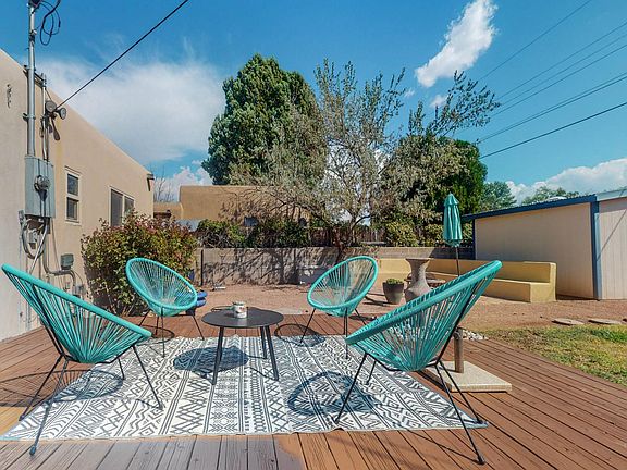 3rd image of 3024 Delano Pl NE