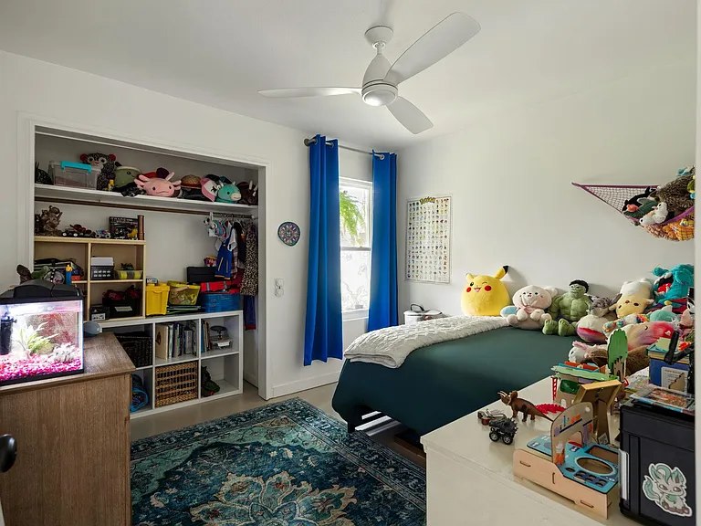 6604 Woodhue Dr — Photo 23