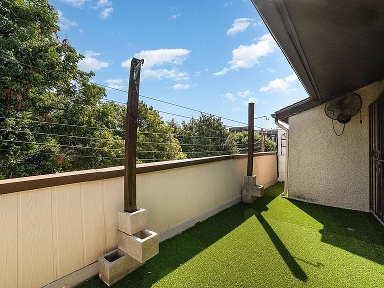 3131 Wycliff Ave — Photo 20