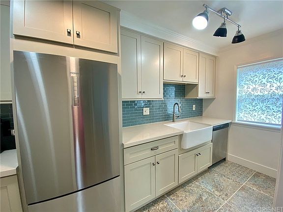 2nd image of 625 N Flores St APT 204