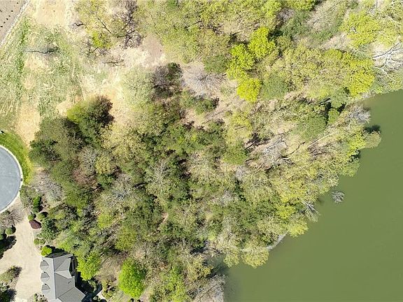 3rd image of 159 Moss Bank Ct