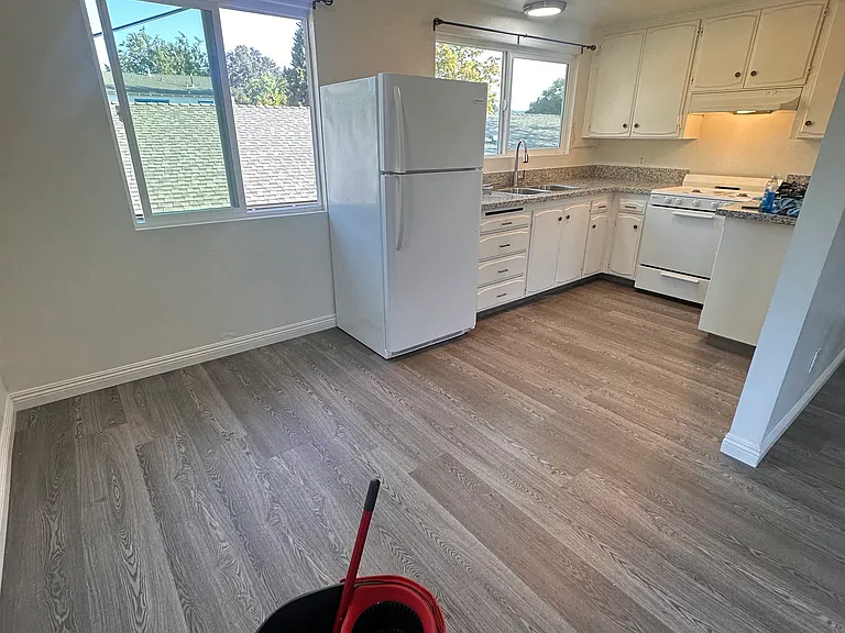 7830 Sinaloa Ave — Photo 1