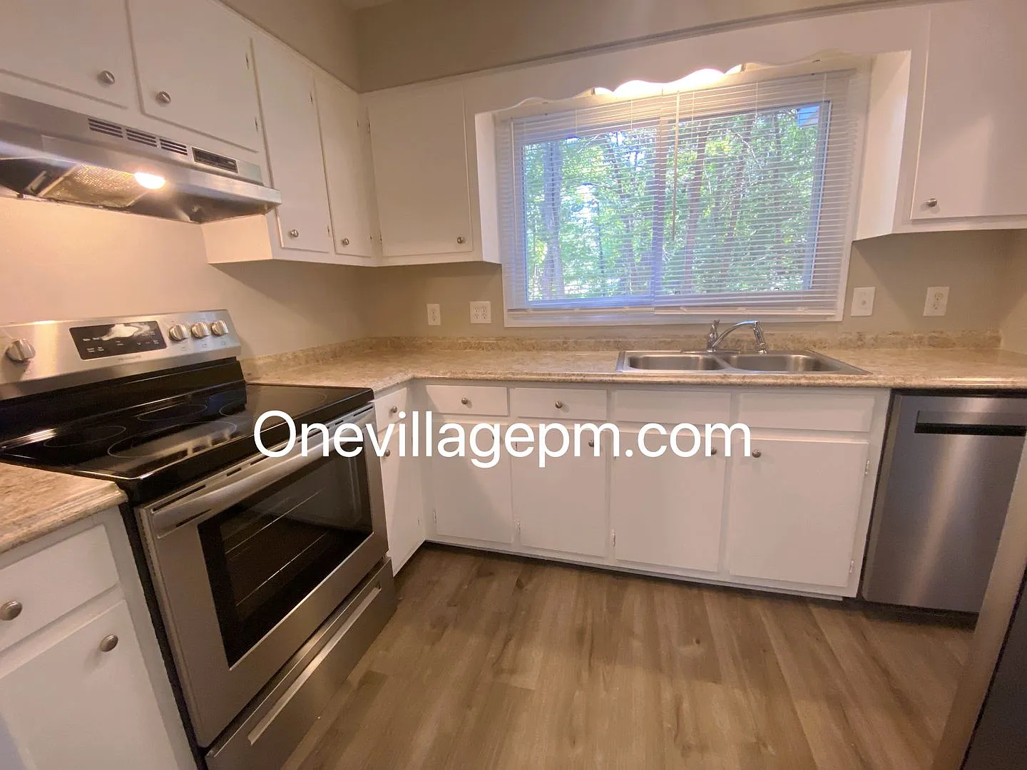 2416-2418 Moran St — Photo 1