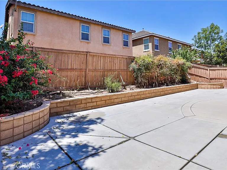 1765 Yvonne Ct — Photo 46
