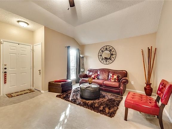 5th image of 419 Wesley Ln