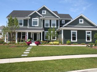 N74W7810 Rolling Meadow Ct, Cedarburg, WI 53012