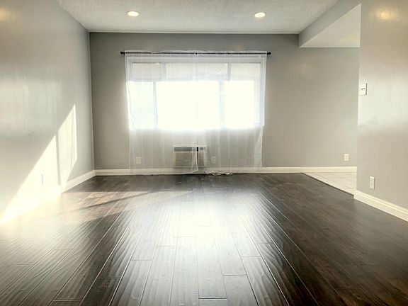 5th image of 420 N Marguerita Ave APT C