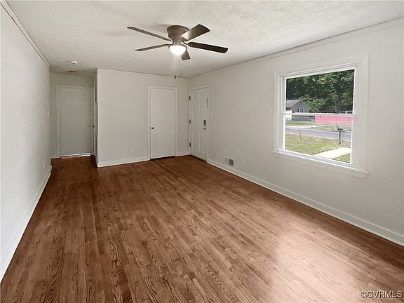 3rd image of 1519 Kingswood St