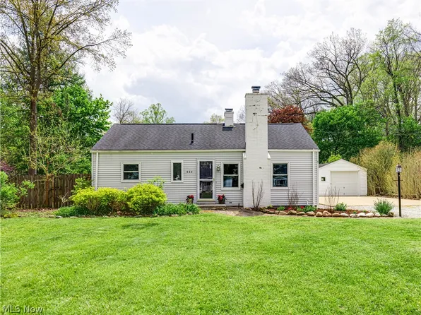 444 Letchworth Dr, Akron, OH 44303