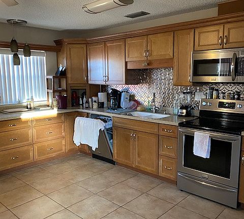 5th image of 3515 E Theresa Ln #A