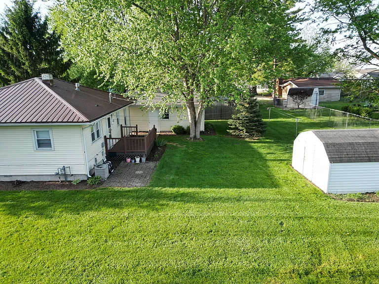3906 S Poplar St — Photo 5