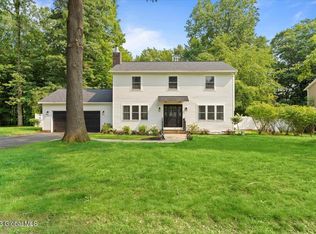 30 Friar Tuck Way, Saratoga Springs, NY 12866