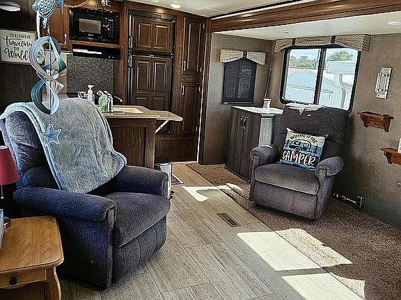 3rd image of 38049 Bluebird Cir