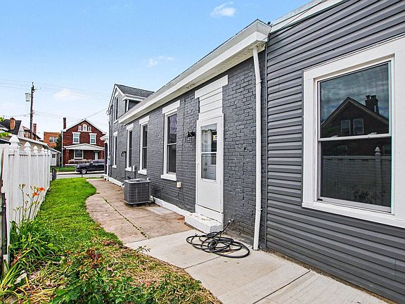 5th image of 231 Poplar St