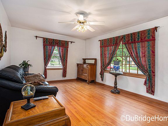 4th image of 2816 Hollis Dr NE