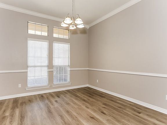 5th image of 1002 N Carolina Ave