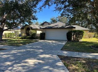 4491 Treasure Cay Rd, Tavares, FL 32778