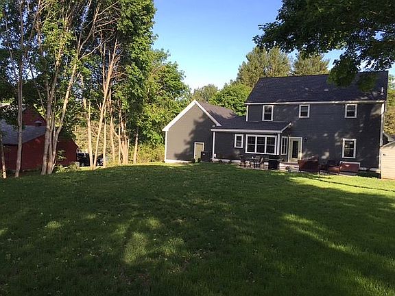 3rd image of 8 Warner Rd