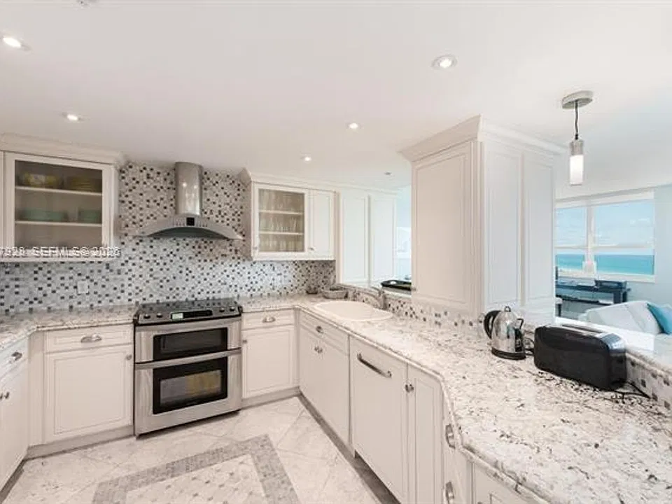 90 Alton Rd #Penthouse CU-3309