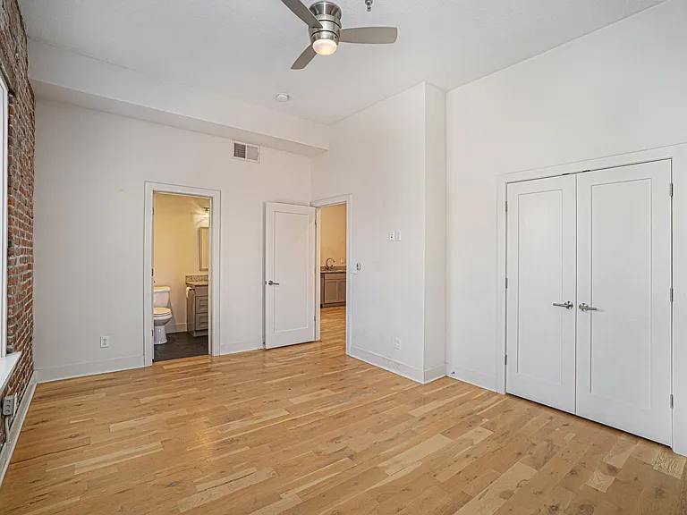 435 Westport Rd #302 — Photo 37