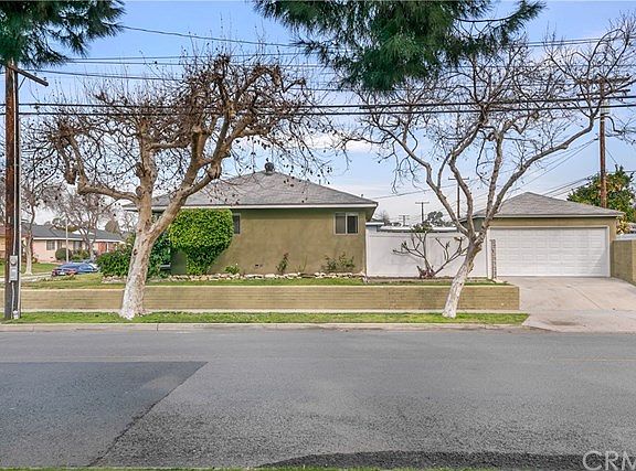5th image of 4702 Lomina Ave