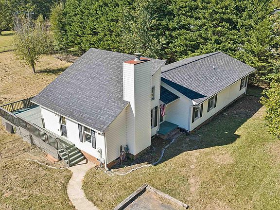 4th image of 713 Jameson Rd