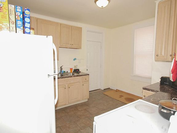 5th image of 437 S Burhans Blvd E