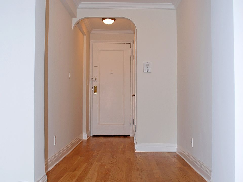 2nd image of 8 Gramercy Park S APT 4f