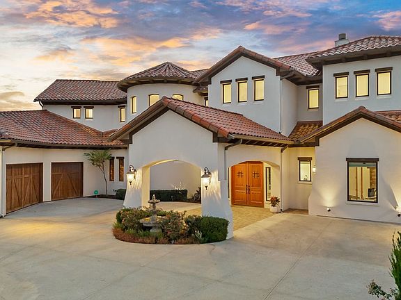 4th image of 7421 Waters Edge Ct
